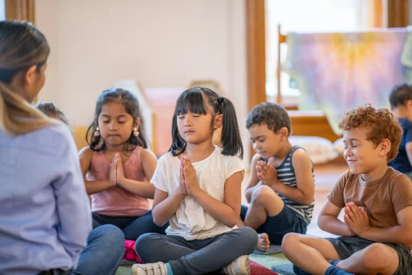 Corso di yoga per bambini online